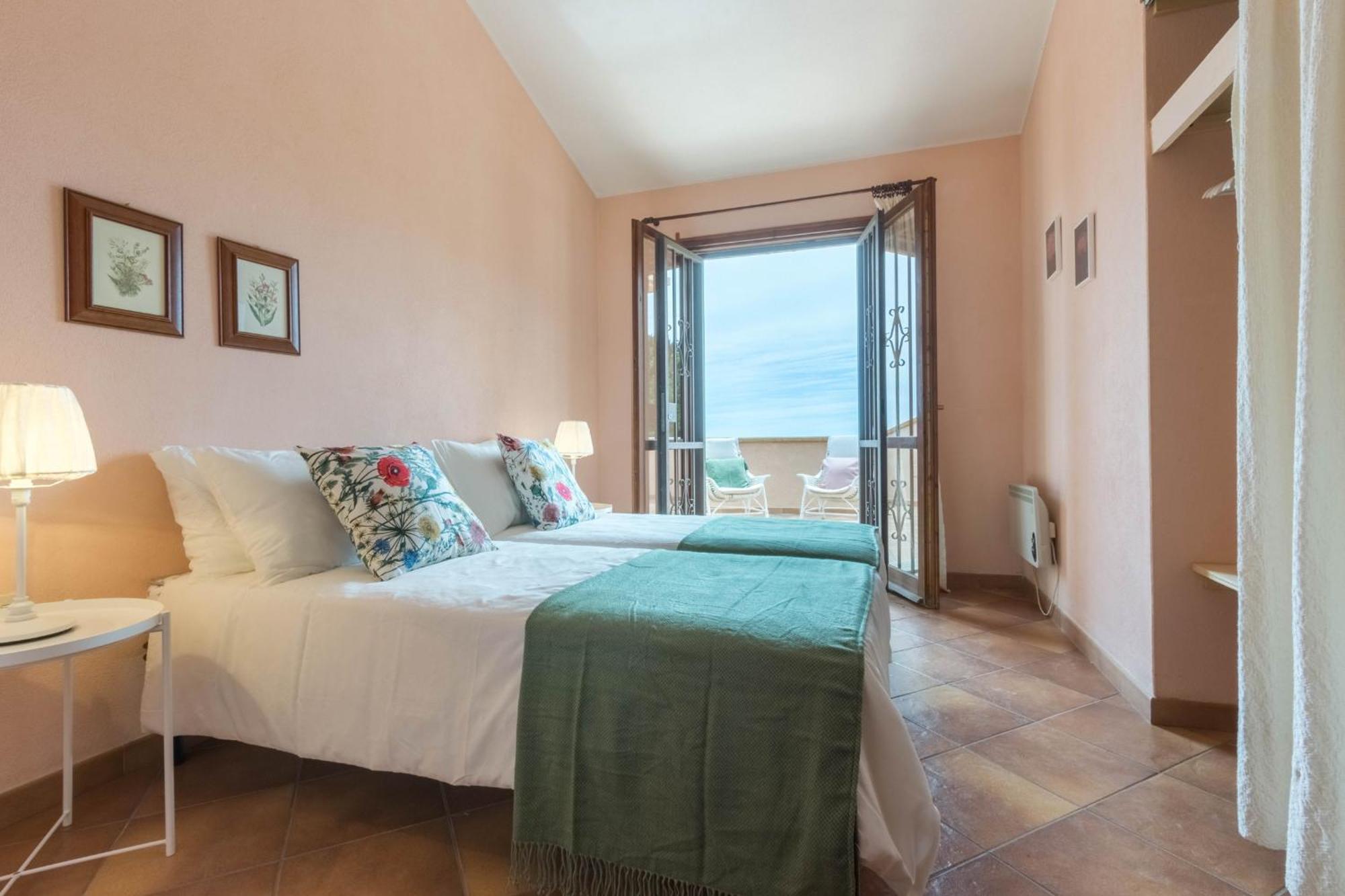 Villa Bellavista con piscina e panorama mozzafiato Villasimius Esterno foto